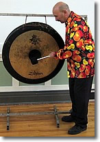 Playing the gong